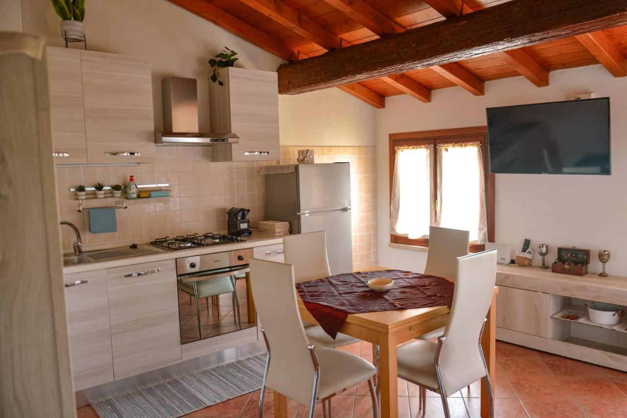 Il Paiolo Magico Apartment Valeggio sul Mincio Luaran gambar