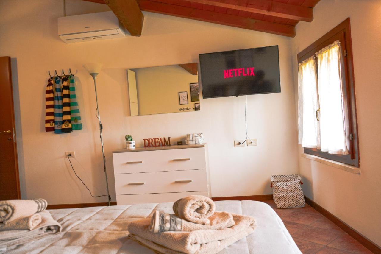 Il Paiolo Magico Apartment Valeggio sul Mincio Luaran gambar